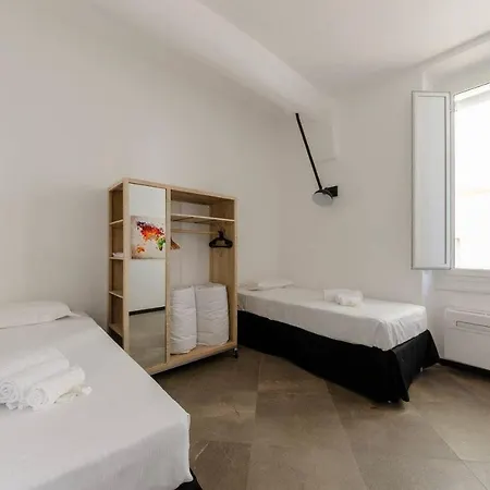 Castelli's Campo 15 Генуя